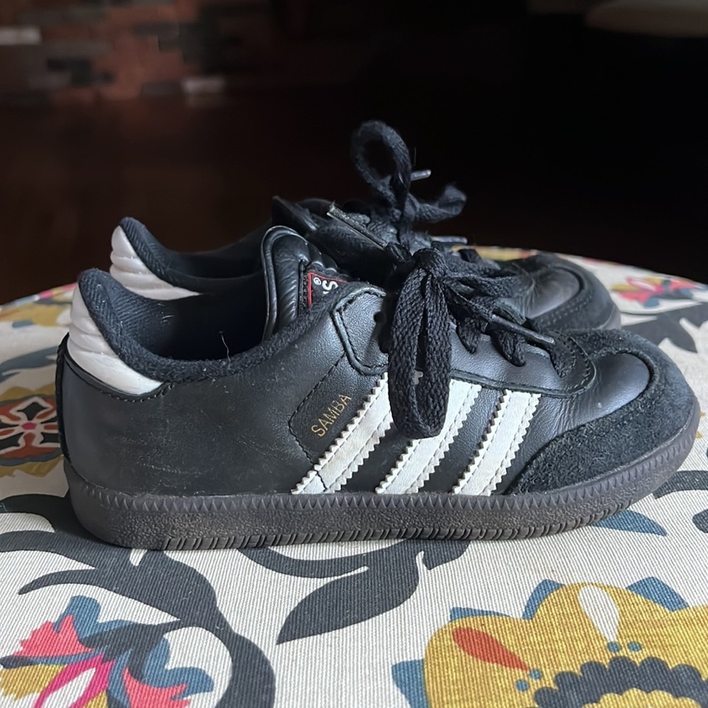 Adidas Samba Classic- toddler/little kid- good condition!